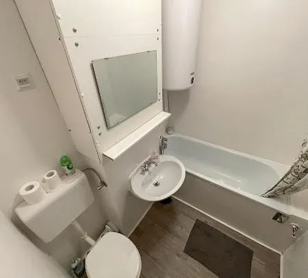 Aly Apartma