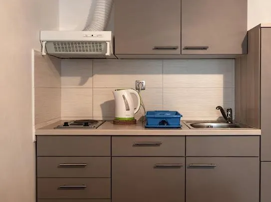 דירה Aly בובק